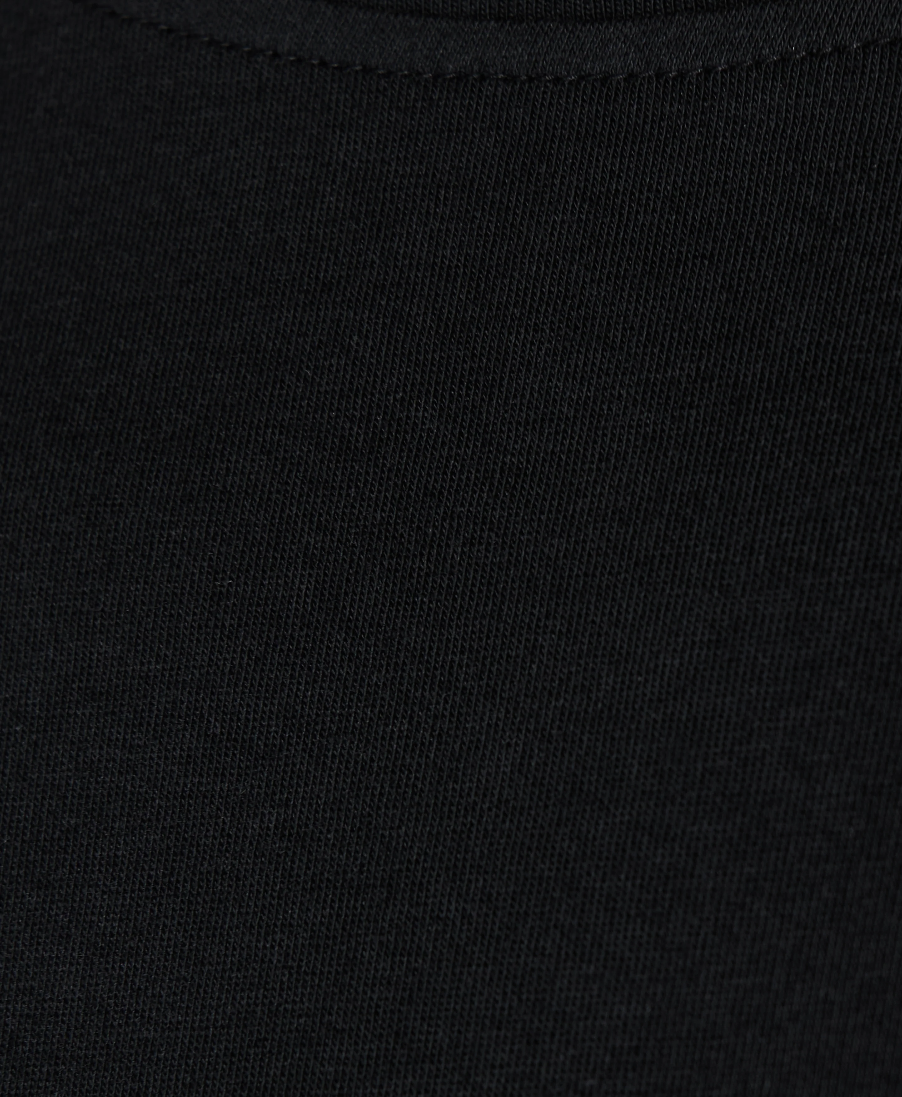 Essential Long Sleeve T-shirt - Image 7