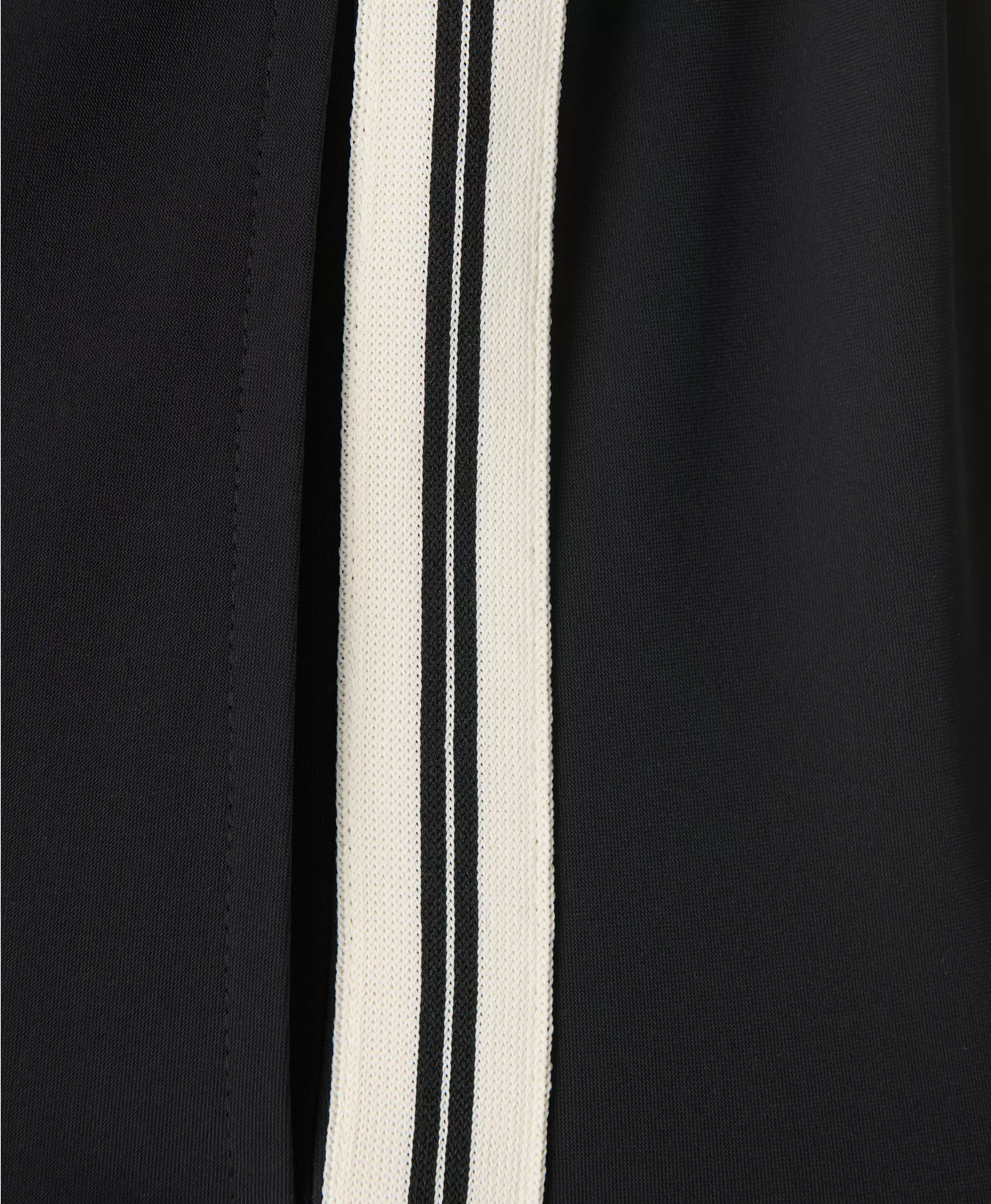 Explorer Side Tape Zip Through Midlayer - Image 7